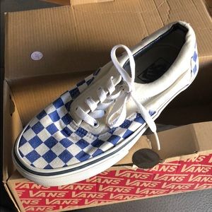 Vans checkered tennis size woman 7.5 or men’s US 6